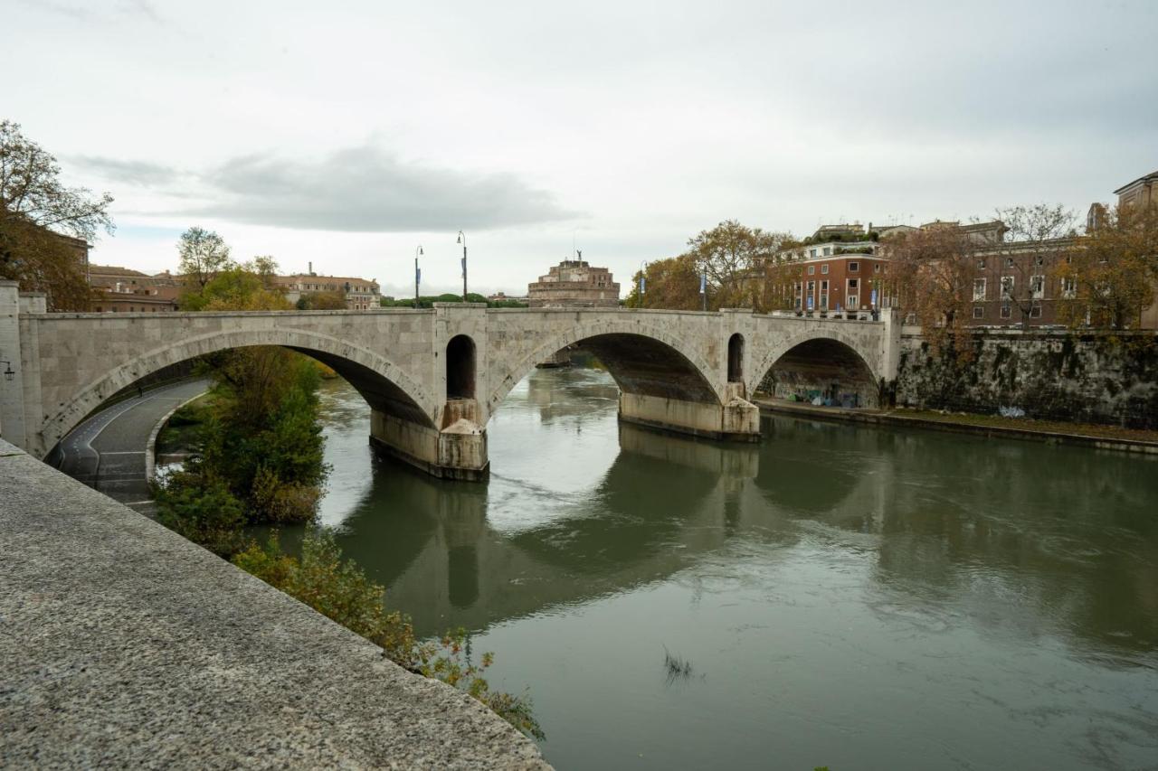 ローマA Due Passi Da S.Pietro E Castel Sant'Angelo Loft Gianicoloアパートメント エクステリア 写真